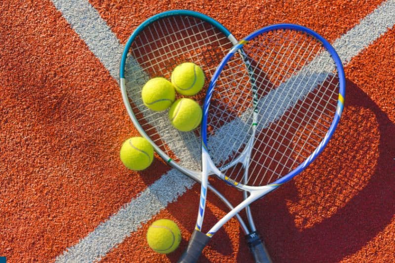 tennis-ball-on-racket