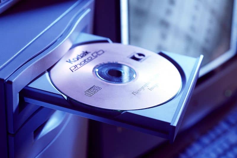 cd-rom-in-computer