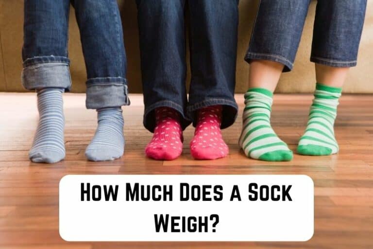 How Much Does a Sock Weigh? (Quick Answer) Measuringly