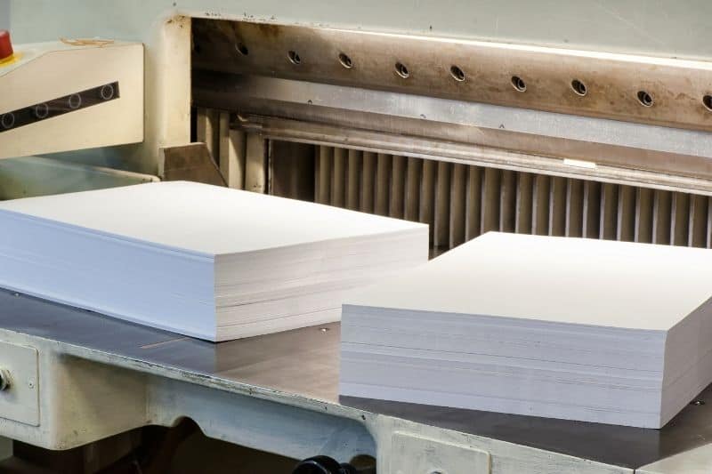 reams-of-paper-on-cutter-machine