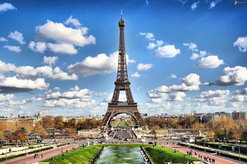 tall-Eiffel-Tower